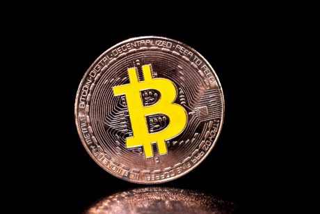 Crypto Pundit Dumps Bitcoin Holdings Sub-$100,000, Lists Reasons Why It’s Time To Short