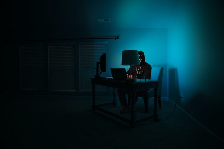 Crypto Sleuth Claims Mysterious $20M ‘Hyperliquid Whale’ Is Tied To Illicit Activity